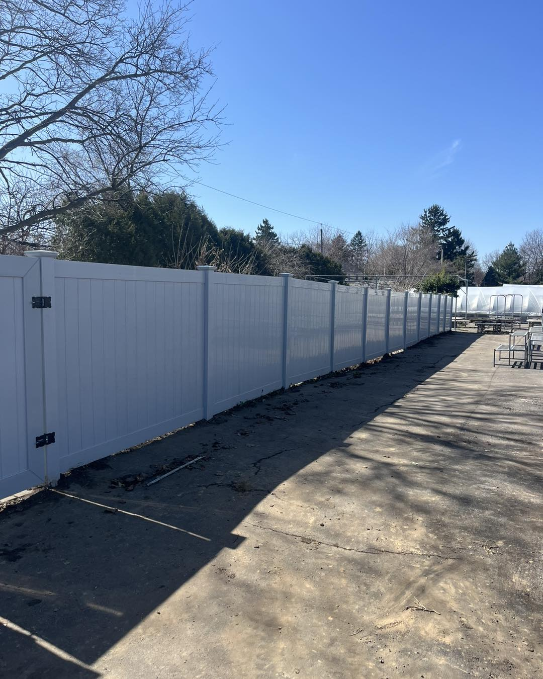 Image of driveway fence with